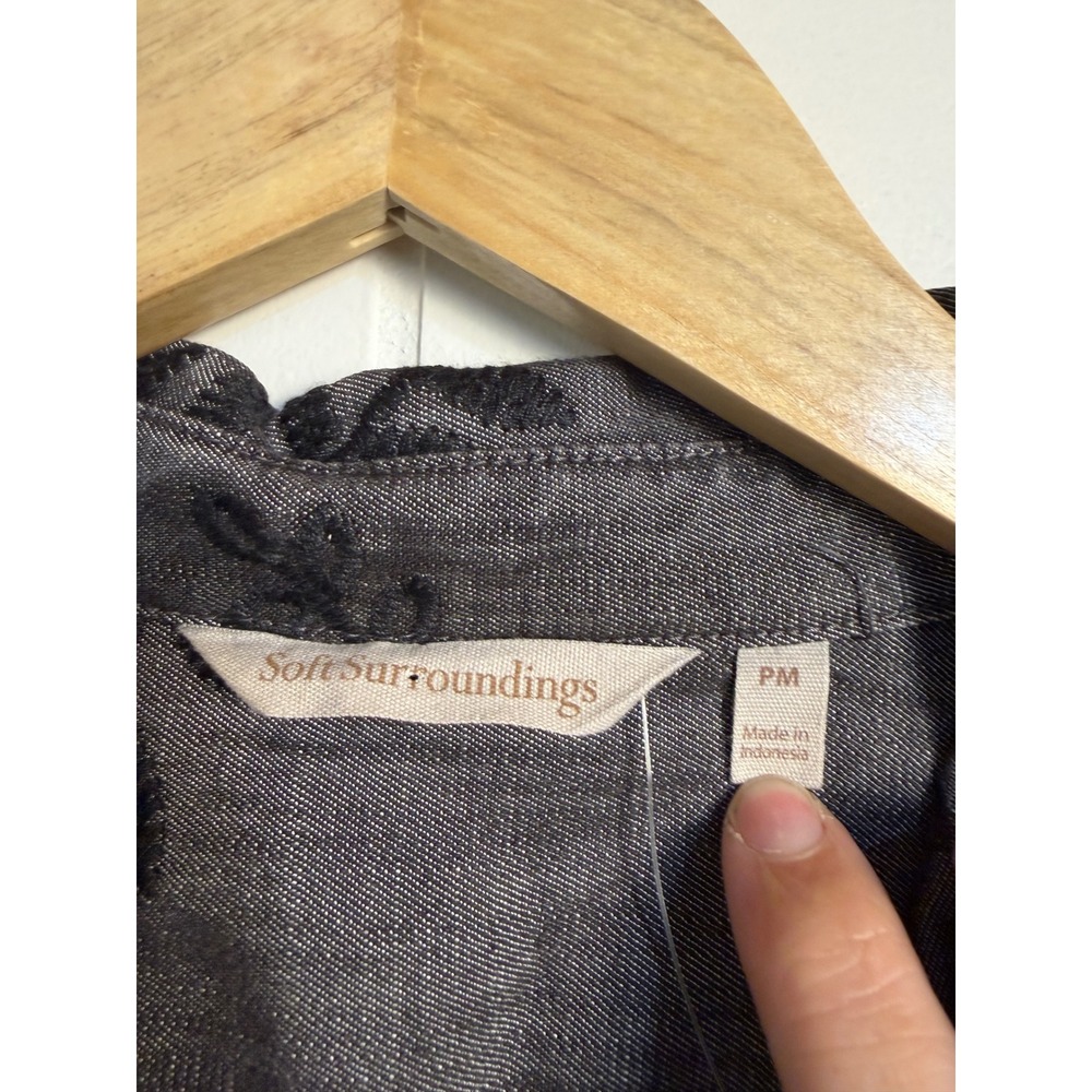 Soft Surroundings Button Down PM Gray Embroidered Leaf Tencel Tunic 3CV85 - Picture 3 of 8
